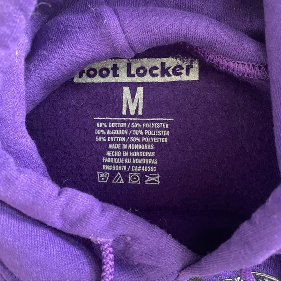 Foot Locker Women’s Medium Anime Image Purple Hoodie Sweatshirt Girl Eye - Picture 4 of 6